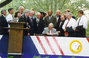 govsigns.jpg (11963 bytes)