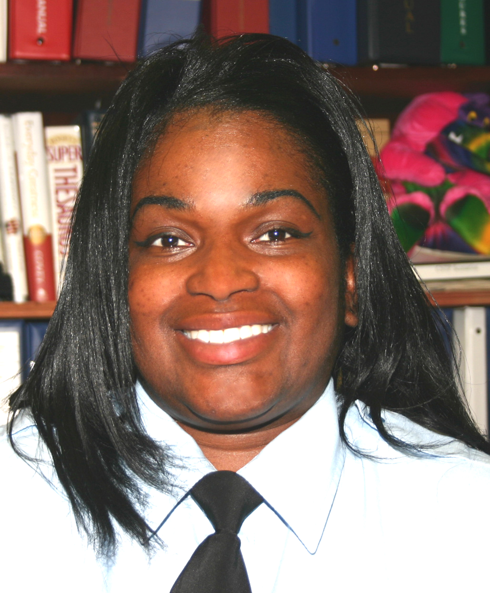 Photo of Kelly Howell